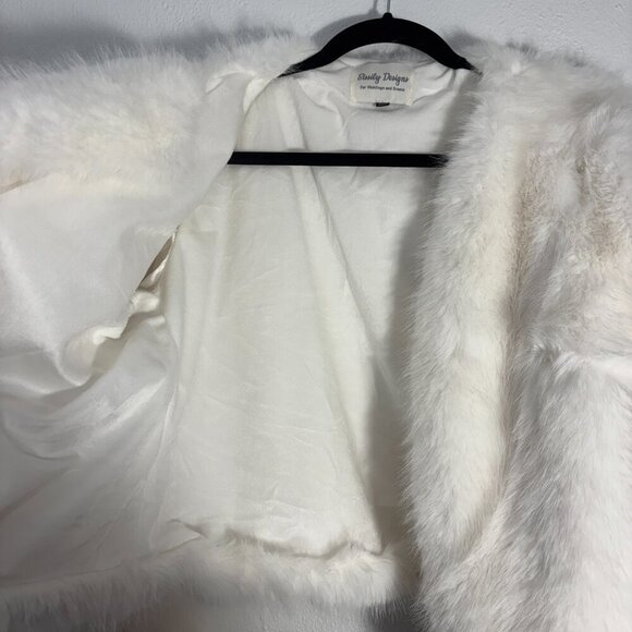 Ivory faux fur bridal jacket sz 3x (Fits like L/XL) - Picture 5 of 6